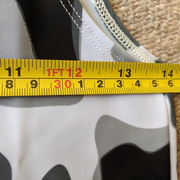 XS Cow Print Yoga Gym Workout Outfit Tank Top Biker Short Set Black Gray White - Picture 7 of 16